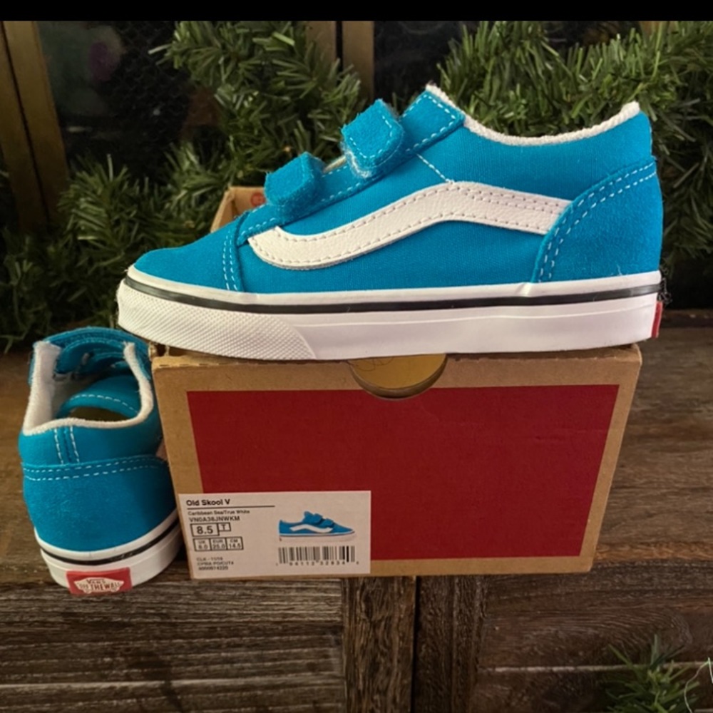 **SOLD** Please go to lettingitgo0007 to purchase!